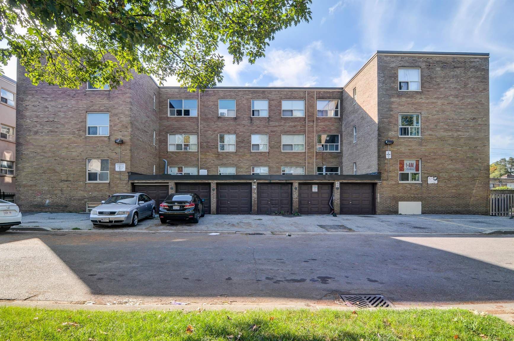 2890 St. Clair East York Apartments - 1 Bedroom in Toronto