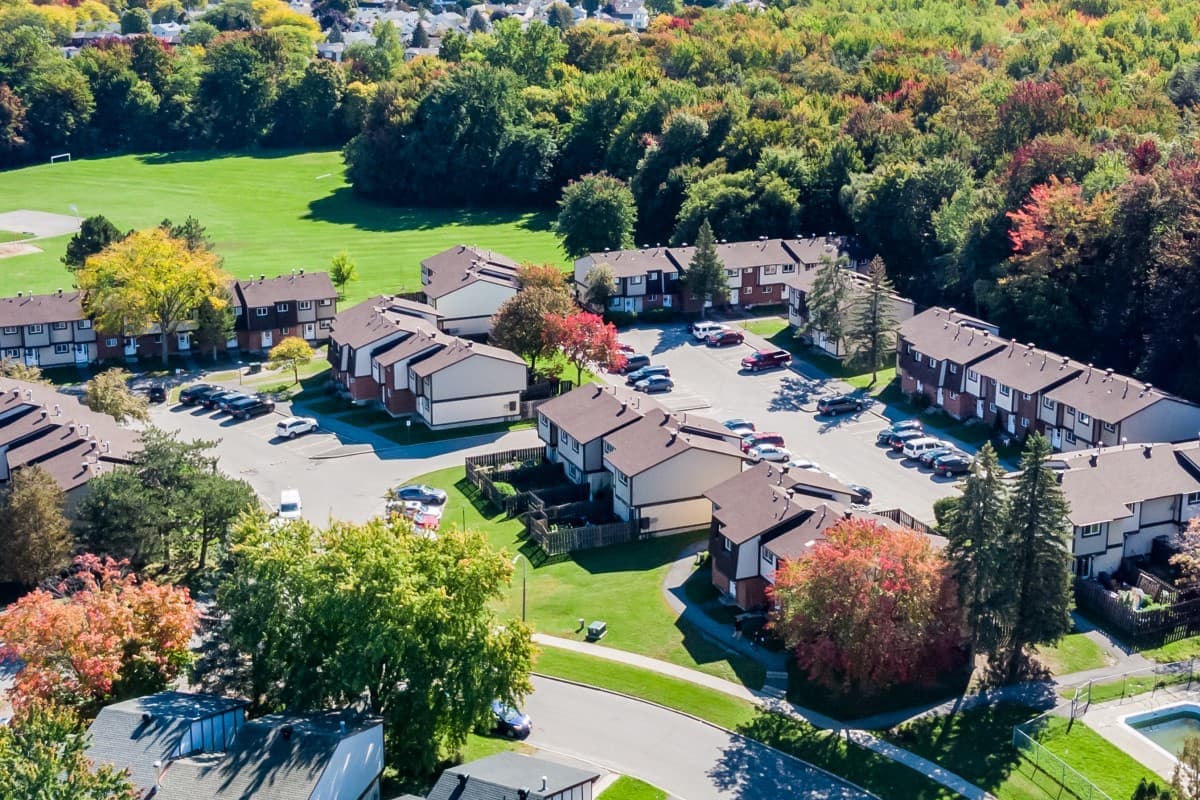 Townhouse (3 bedroom) available at 2591-2601 Bridle Path Drive in Ottawa